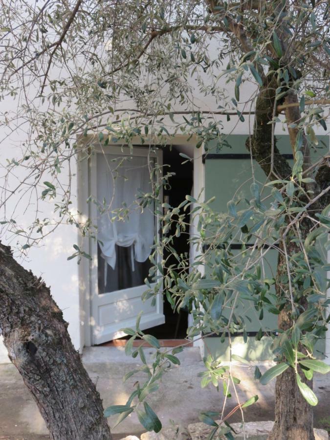 L'Oustalet Bed and Breakfast Uzès Eksteriør billede